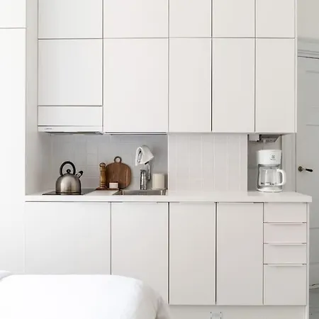 Small With Spacious Bathroom In Ullanlinna Helsingfors